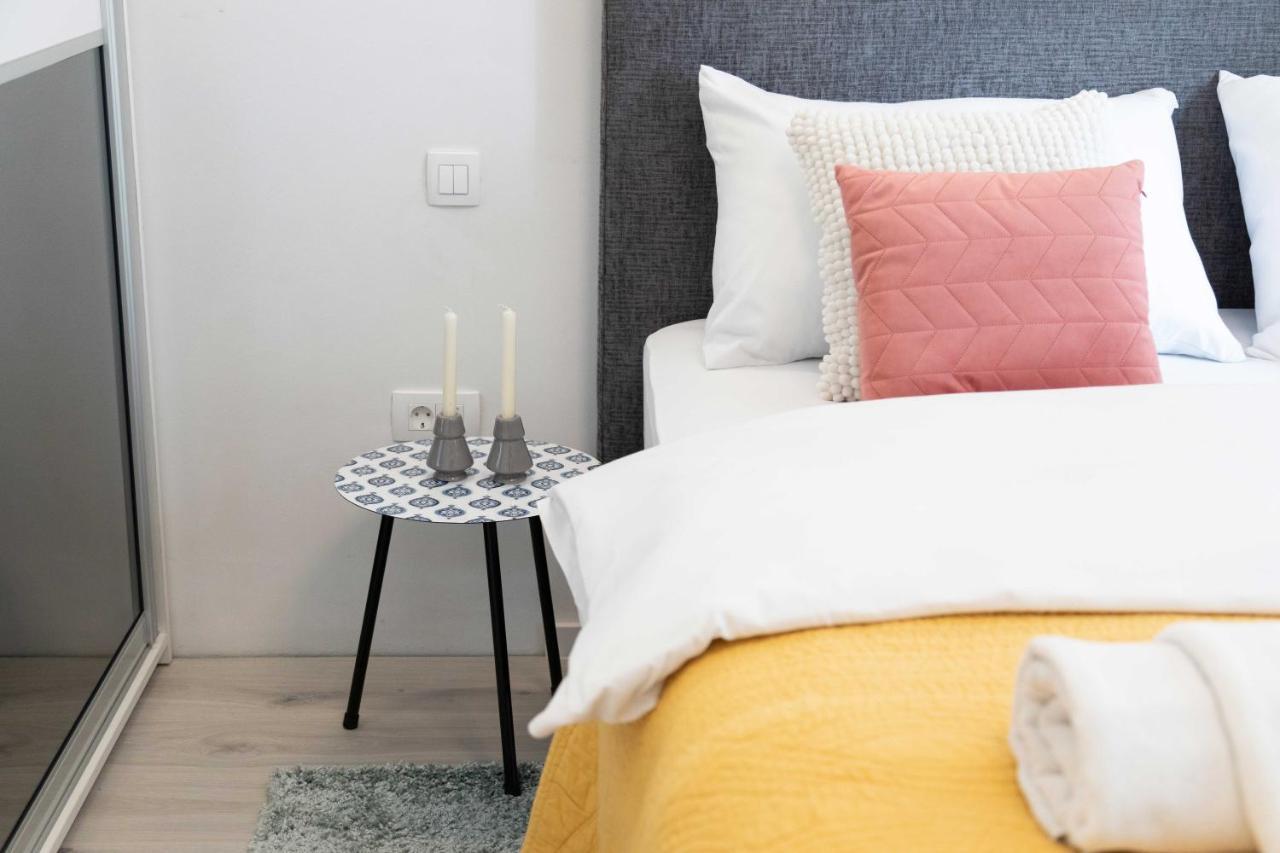 Design City Center Apartments Near Park Zrinjevac Zagabria Esterno foto