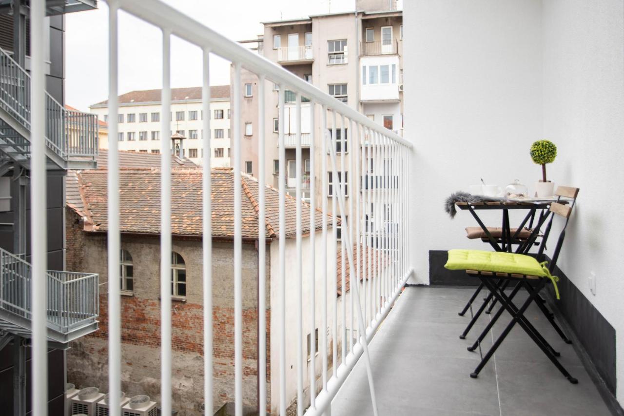 Design City Center Apartments Near Park Zrinjevac Zagabria Esterno foto