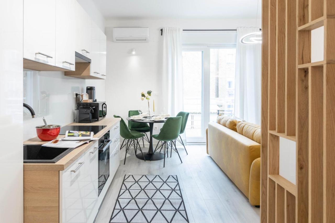 Design City Center Apartments Near Park Zrinjevac Zagabria Esterno foto