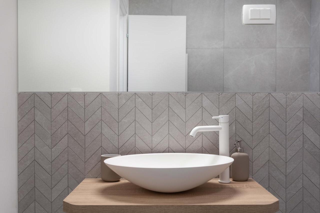 Design City Center Apartments Near Park Zrinjevac Zagabria Esterno foto